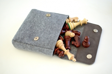 Pouch for chess pieces